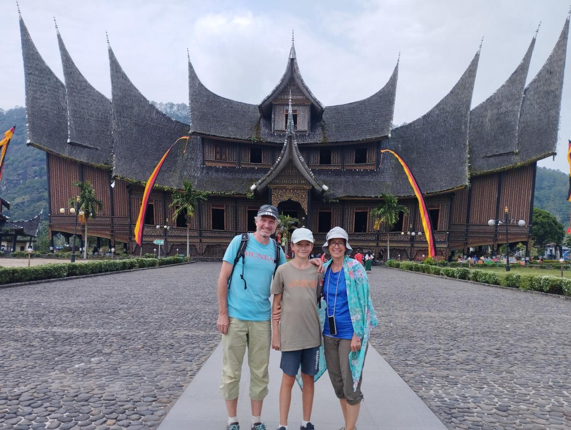 Mando Homestay III บูกิตติงกี ภายนอก รูปภาพ
